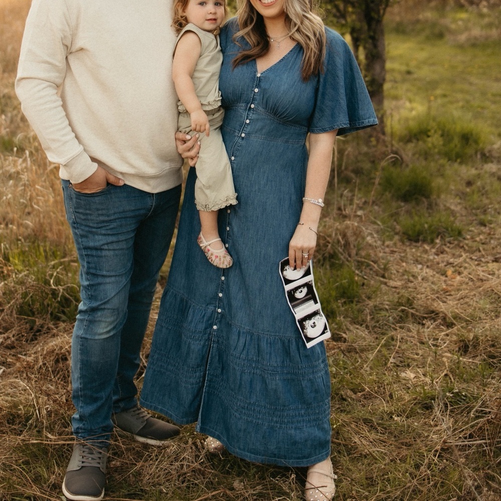 GAP Denim Flutter Sleeve Tiered Maxi Dress - Picture 2 of 7